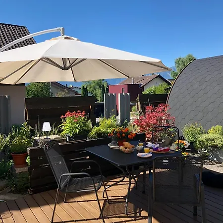 Homestay Gemuetliches Doppelzimmer Mit Gartenblick Und Oev