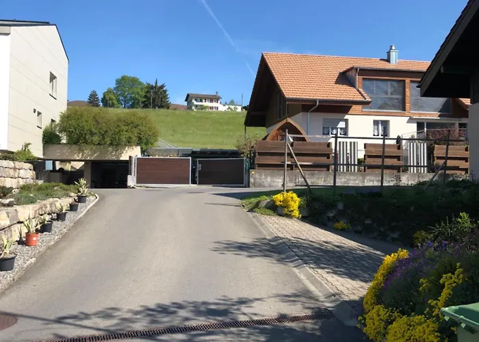 Gemuetliches Doppelzimmer Mit Gartenblick Und Oev בית אירוח *