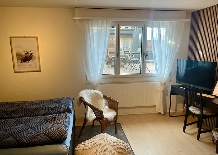 Gemuetliches Doppelzimmer Mit Gartenblick Und Oev