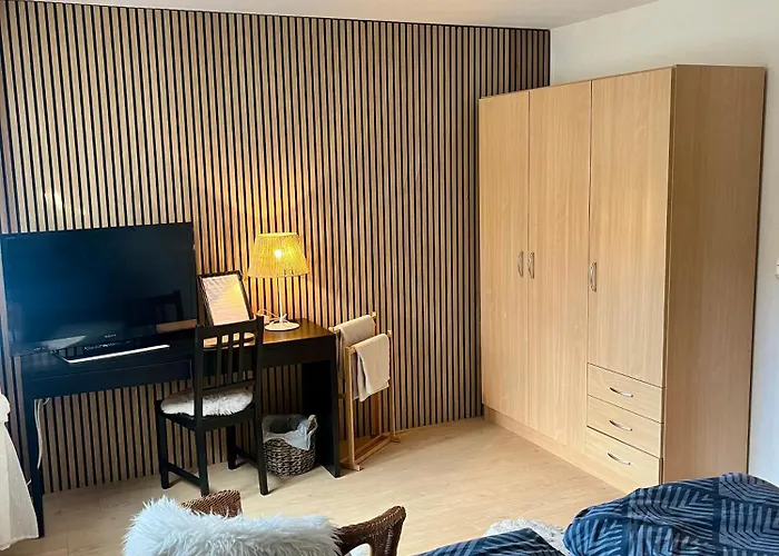 Gemuetliches Doppelzimmer Mit Gartenblick Und Oev *