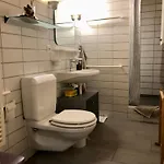 Gemuetliches Doppelzimmer Mit Gartenblick Und Oev Habitación en casa particular Steffisburg