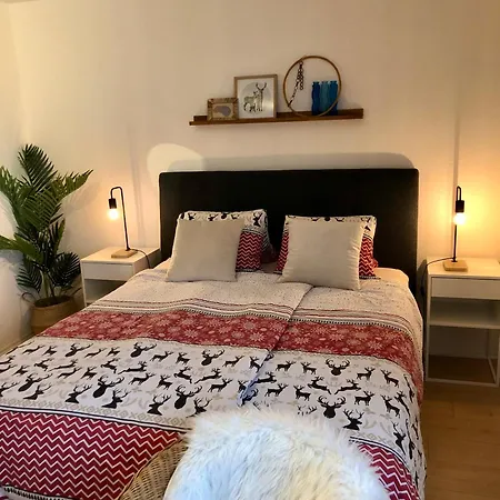 Ubytování v soukromí Gemuetliches Doppelzimmer Mit Gartenblick Und Top Oev